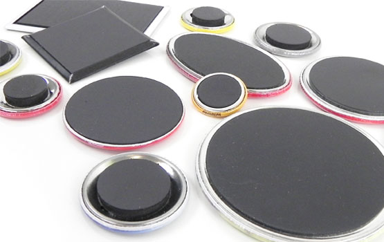 Bagside køleskabsmagneter