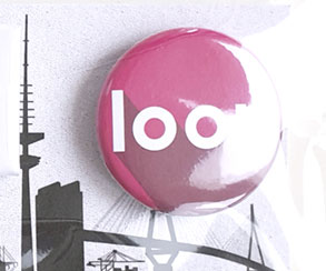 25mm buttons på DIN lang kort i poly-pose