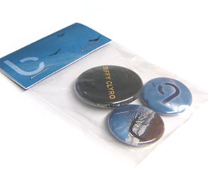 3 buttons 25mm i poly-pose med headerkort