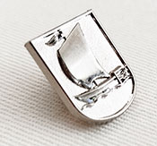 Eksempel på metalstøbt pin